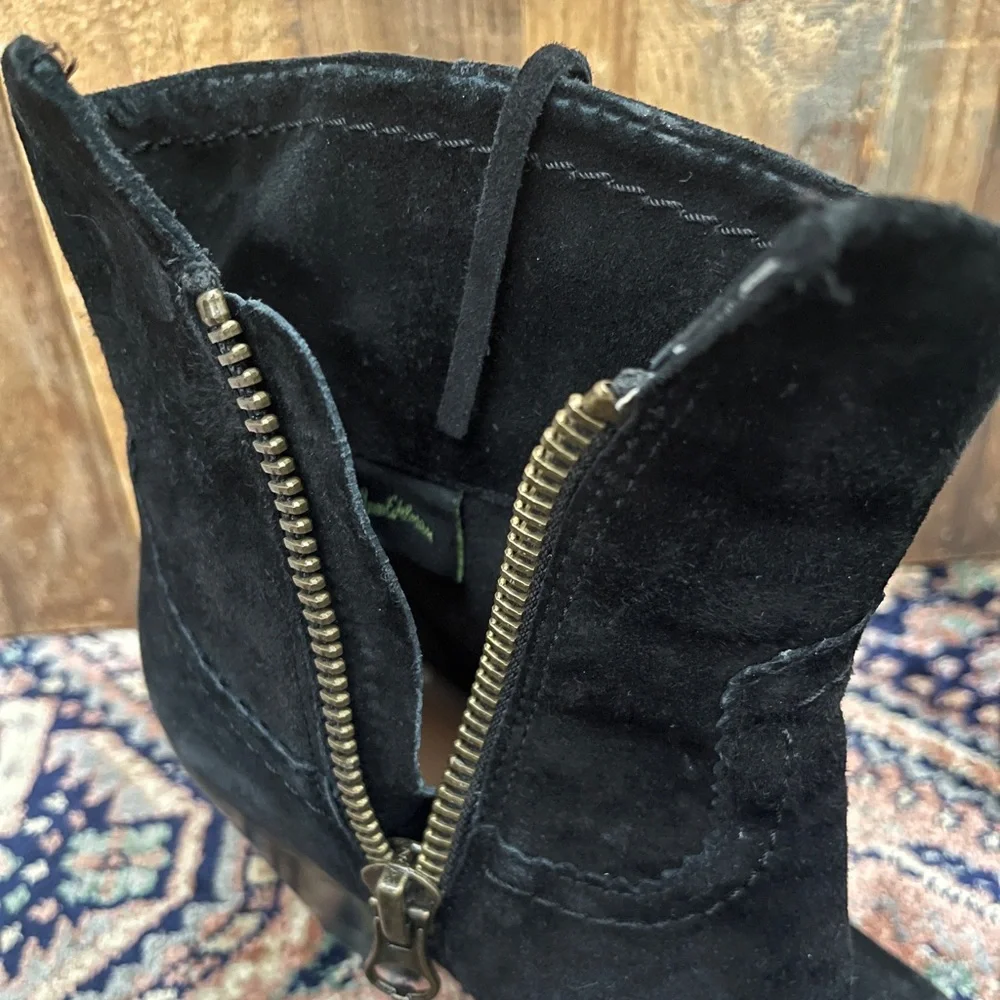 Sam Edelman Louie Black Fringe Suede Booties, Size 5